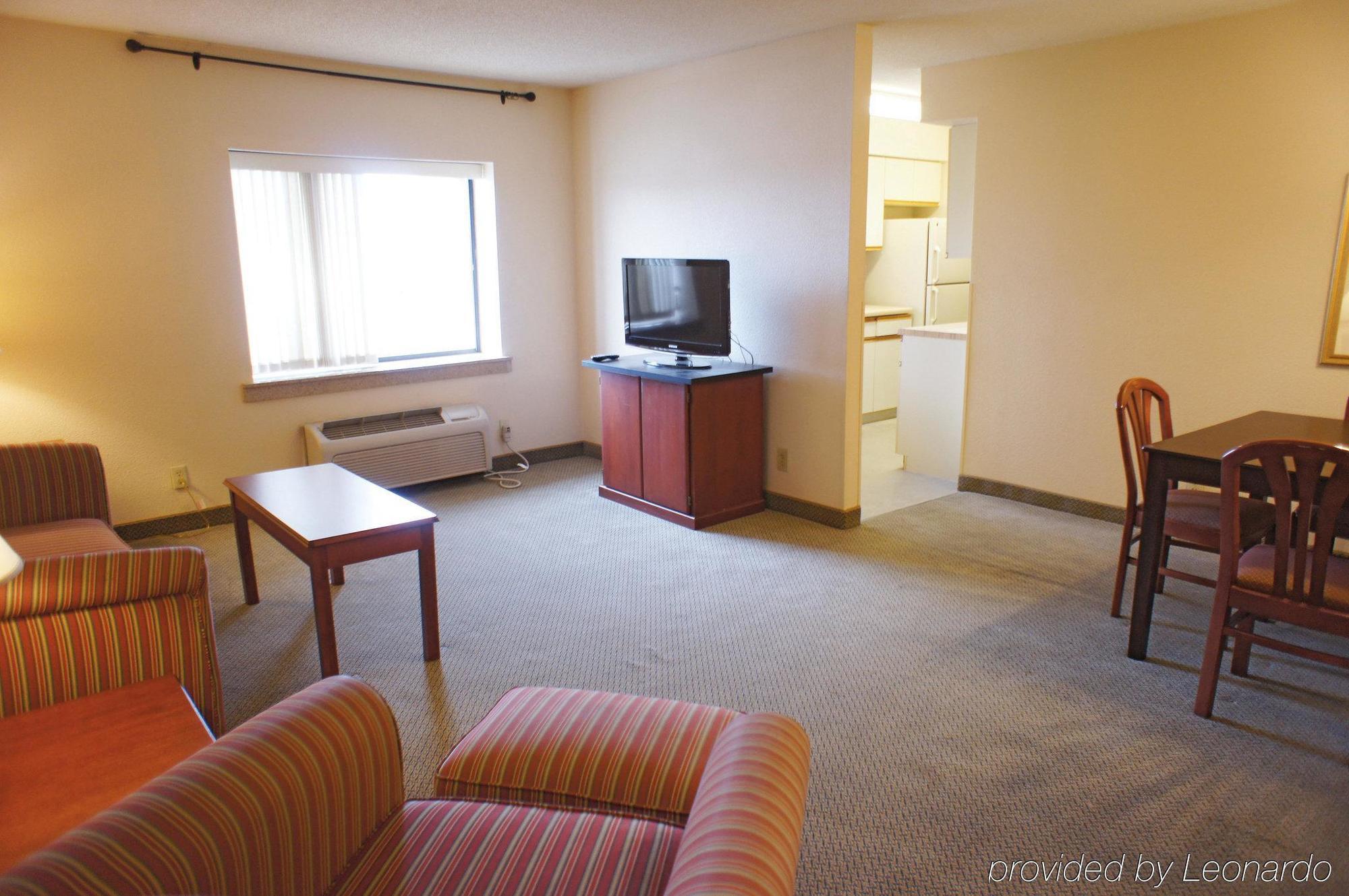Отель La Quinta By Wyndham Hartford Bradley Airport Виндзор Локс Экстерьер фото