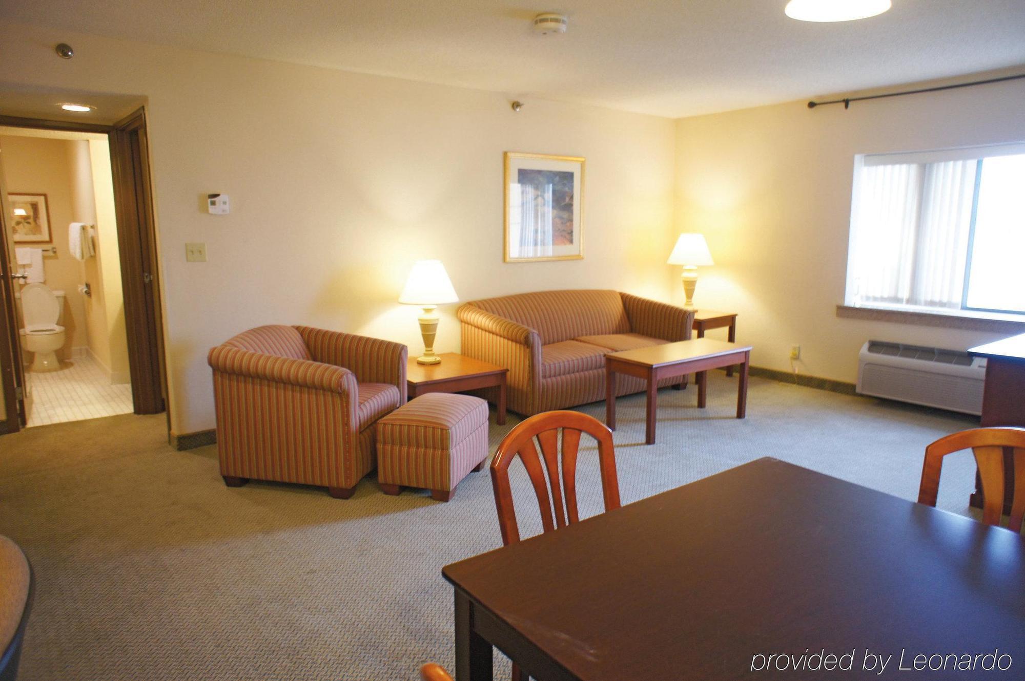 Отель La Quinta By Wyndham Hartford Bradley Airport Виндзор Локс Экстерьер фото