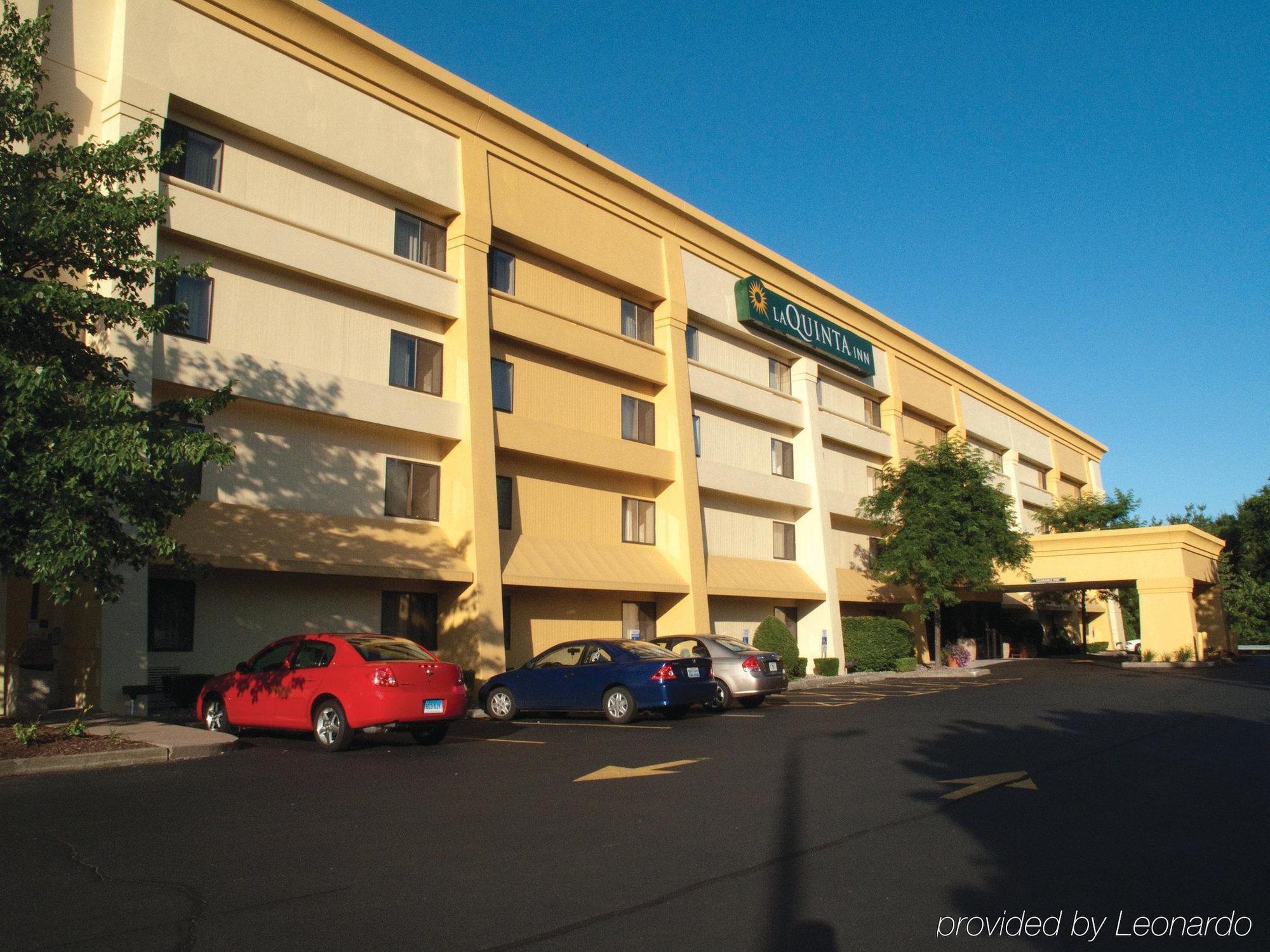 Отель La Quinta By Wyndham Hartford Bradley Airport Виндзор Локс Экстерьер фото